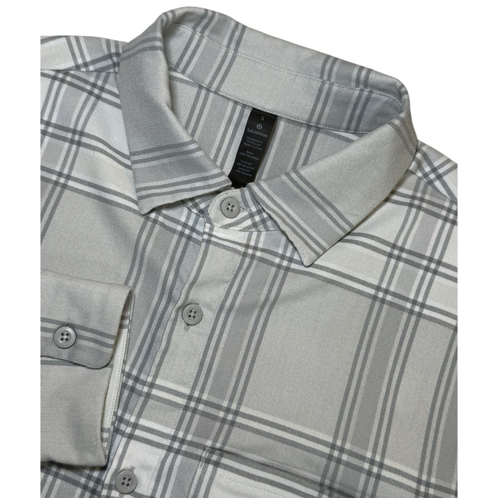 Lululemon Masons Peak Flannel Shirt Men's Small Gray Plaid Button Up Long Sleeve